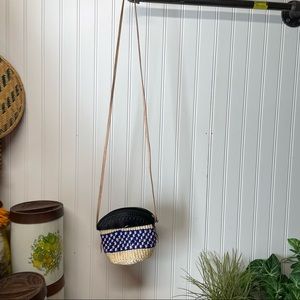 VTG Boho tan and blue woven small cross body purse